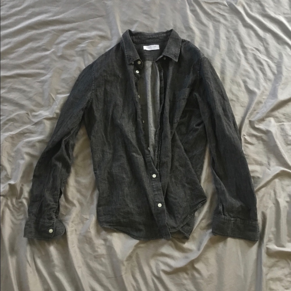 Everlane denim shirt! (Black chambray)